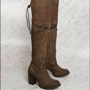 Freebird by Steven “Brock” OTK suede boot VGUC